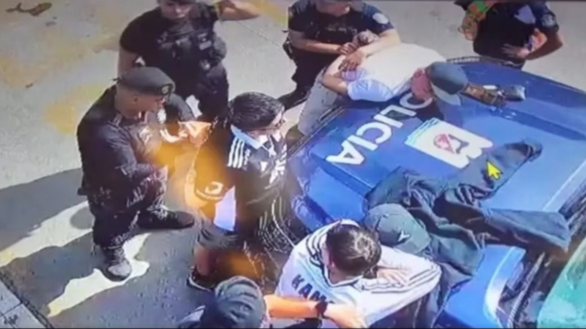 Hinchas violentos de Colo Colo no podrán entrar a estadios en Argentina